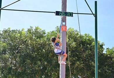 Coconut tree climbing debuts at national ethnic games