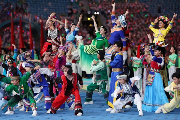 Over 5,000 artists open national games of ethnic minorities in Sanya