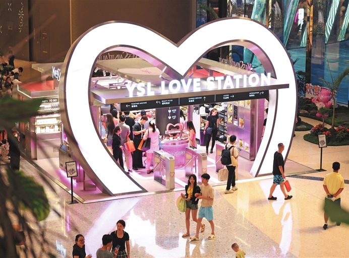 Sanya's tourism market thrives during National Day holiday