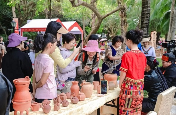 Sanya boosts off-season tourism with vibrant cultural events